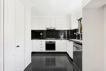 2/70 Yorktown Parade, Maroubra NSW 2035 - House For Rent | Domain - Photo 4