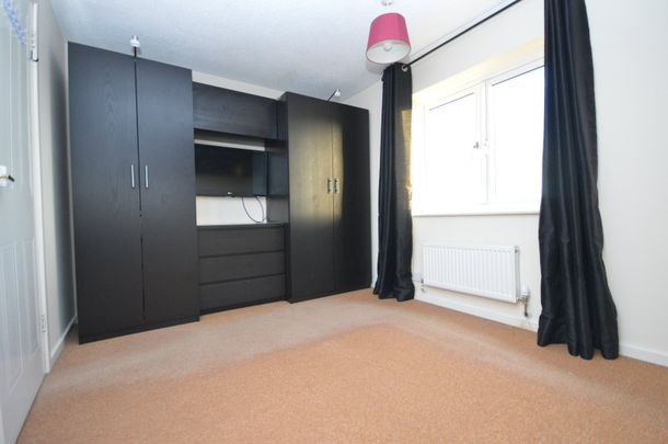 2 bedroom semi-detached house - Photo 1