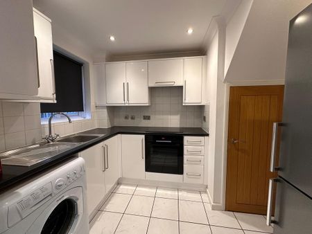 1 bedroom semi-detached house to rent - Photo 5