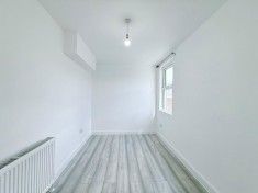 1 bed Apartment for Rent - Photo 4