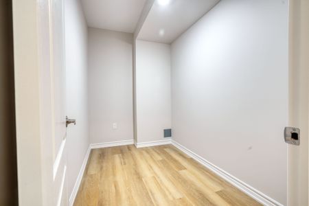 For Lease - 136 Milby Crescent, Bradford West Gwillimbury, Ontario - Photo 3