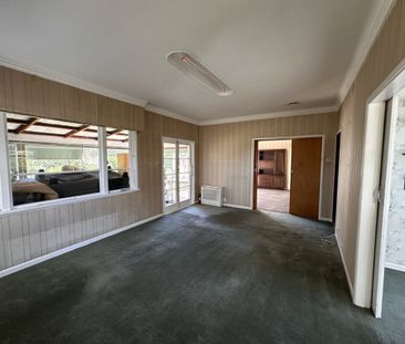 Glen Eden Family Home - Photo 4