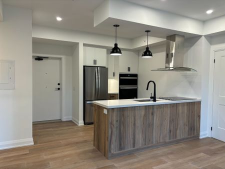 For Lease - 49 Charles Street Unit# 207, Newmarket, Ontario - Photo 3