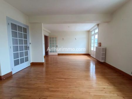 Location Appartement 5 pièces 99 m2 à Lons-le-Saunier - Photo 2