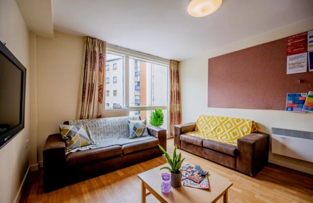 Double Ensuite (within 4 bed flat) - Photo 1