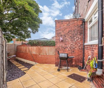 2 bedroom end of terrace house to rent - Photo 5