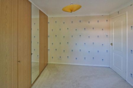 3 bedroom terraced house to rent - Photo 4