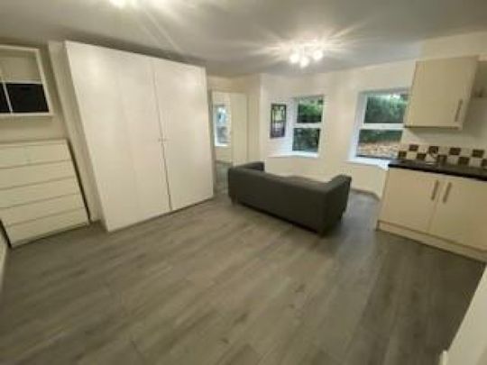 1 bedroom Flat To Let - Photo 1