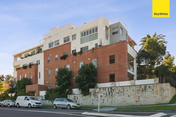 ELEVATED MODERN STUNNER - Photo 1