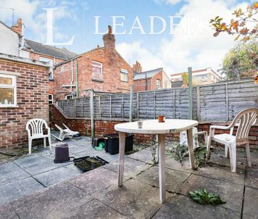 4 bedroom terraced house to rent - Photo 1