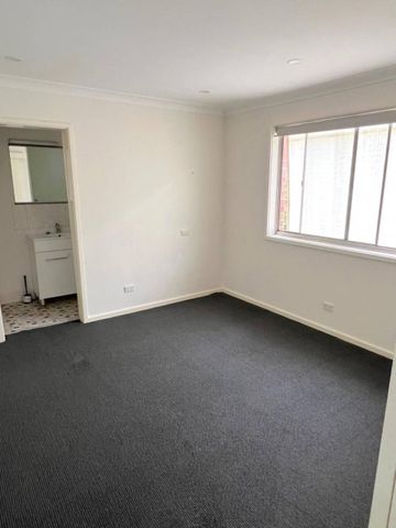 WELL LOCATED - CLOSE TO CBD - Photo 4