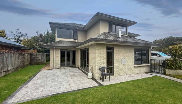 4 BED TAUPO - Photo 1