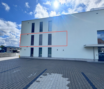 Moderne 4.5-Zimmer-Wohnung, 1. OG, mit Loggia und Wintergarten - Foto 5