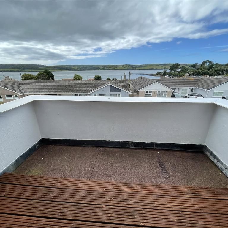 3 bedroom apartment to rent - Photo 1