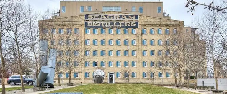 3 FATHER DAVID BAUER Drive Unit# 305 | 3 FATHER DAVID BAUER Drive Unit# 305, Waterloo - Photo 1