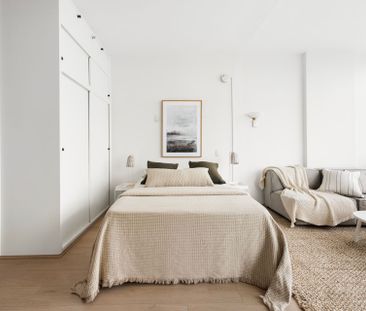 Iconic Harbour Views in the Heart of Kirribilli - Photo 3