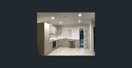 Modern 2 Bedroom Granny Flat *Including Water* - Photo 3