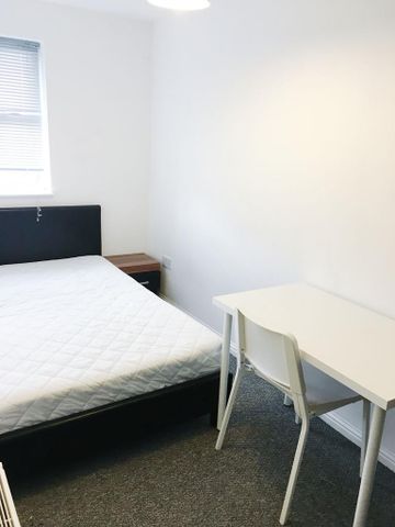 5 bedroom house to rent - Photo 2