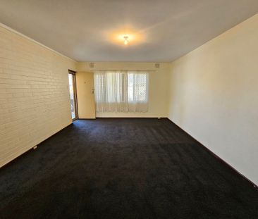 Fresh & Ready - Two Bedrooms & Ground Floor *Open 11/12 4.30pm to 4... - Photo 5