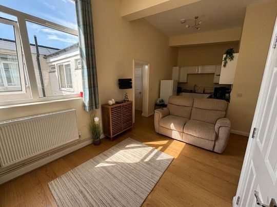 1 bedroom flat to rent - Photo 1