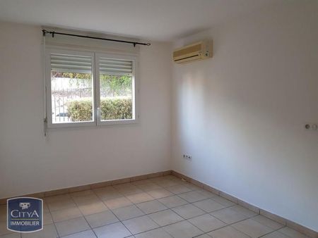 Location Appartement 2 pièces 47m² STE CLOTILDE 97490 - Photo 2