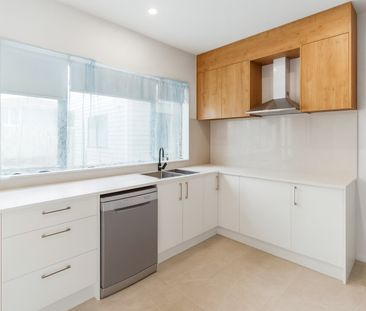 Otara living! - Photo 5