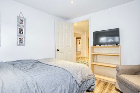 For Lease - 12 Leavenworth Crescent, Toronto, Ontario - Photo 2