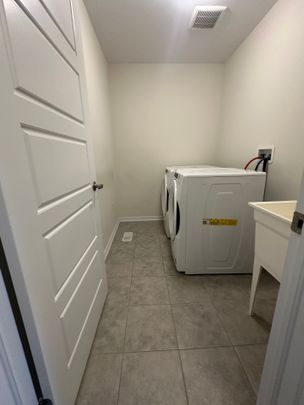 For Lease - 49 Queens Mary Drive, Hamilton, Ontario - Photo 1