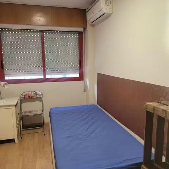 Avenida Instituto Obrero de Valencia, Valencia, Valencian Community 46013 - Photo 1