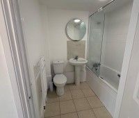 2 bed Apartment - To Let - Photo 5