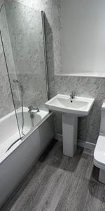 Avenue Road - Photo 4
