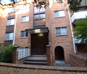 Spacious Two-Bedroom Apartment in Summer Hill - Photo 5