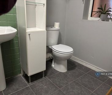 1 bedroom flat to rent - Photo 6