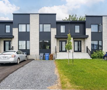 535 Av. de la Traversée - Photo 1