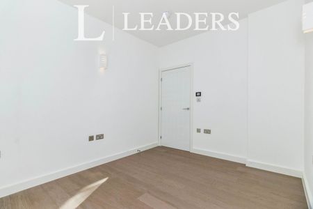 2 bedroom apartment to rent Vista House, Lincoln Road, Dorking, RH4 - Photo 3