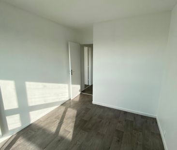 CAEN RUE CHATEAUBRIAND APPARTEMENT F2 53 M² AVEC CAVE ET GARAGE - Photo 3