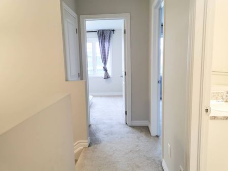 For Lease - 2452 Waterlilly Way, Barrhaven, Ontario - Photo 2