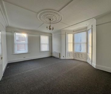 4 bedroom maisonette to rent - Photo 2