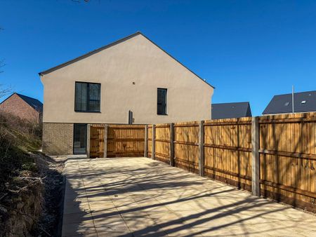 Hillside Apartments, Quarry Lane - Photo 3