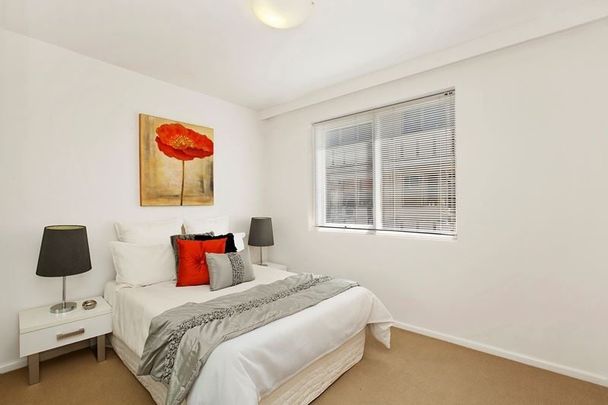 Light-Filled 1-Bedroom Gem in the Heart of Armadale - Photo 1
