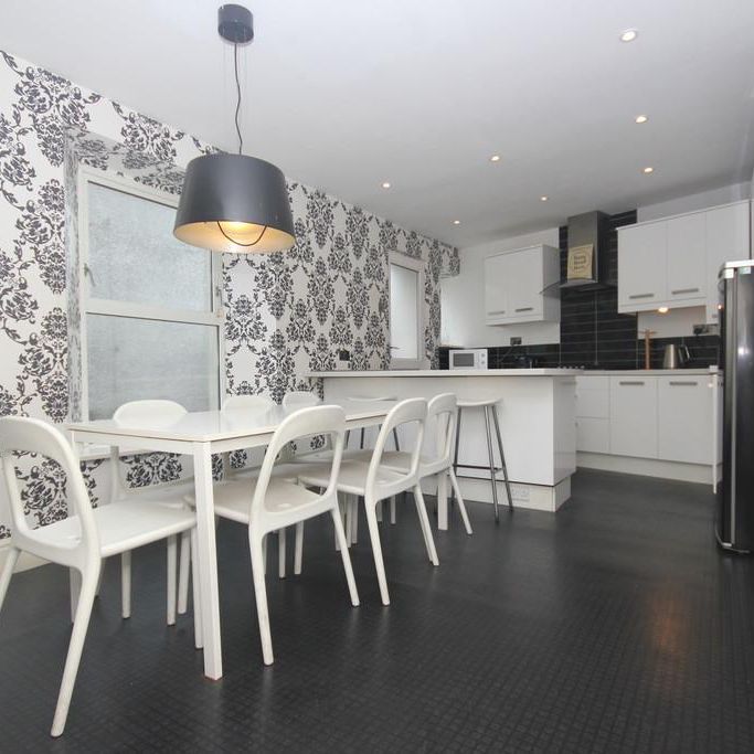 5 bedroom house share to rent - Photo 1