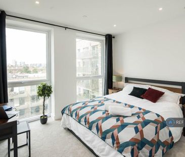 1 bedroom in a flat share to rent - Photo 5