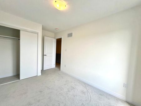 For Lease - 562 Hudson Crescent, Midland, Ontario - Photo 3