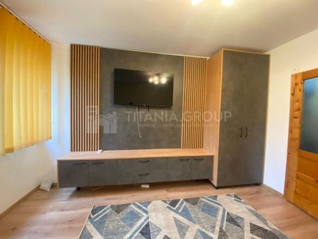 Garsoniera cocheta, etaj intermediar - zona Tractorul - Fotografie 3