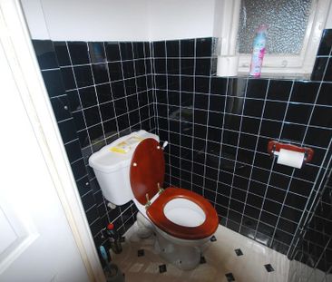 4 bedroom semi-detached house to rent - Photo 1