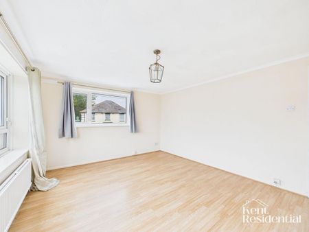 3 bedroom flat to rent - Photo 3