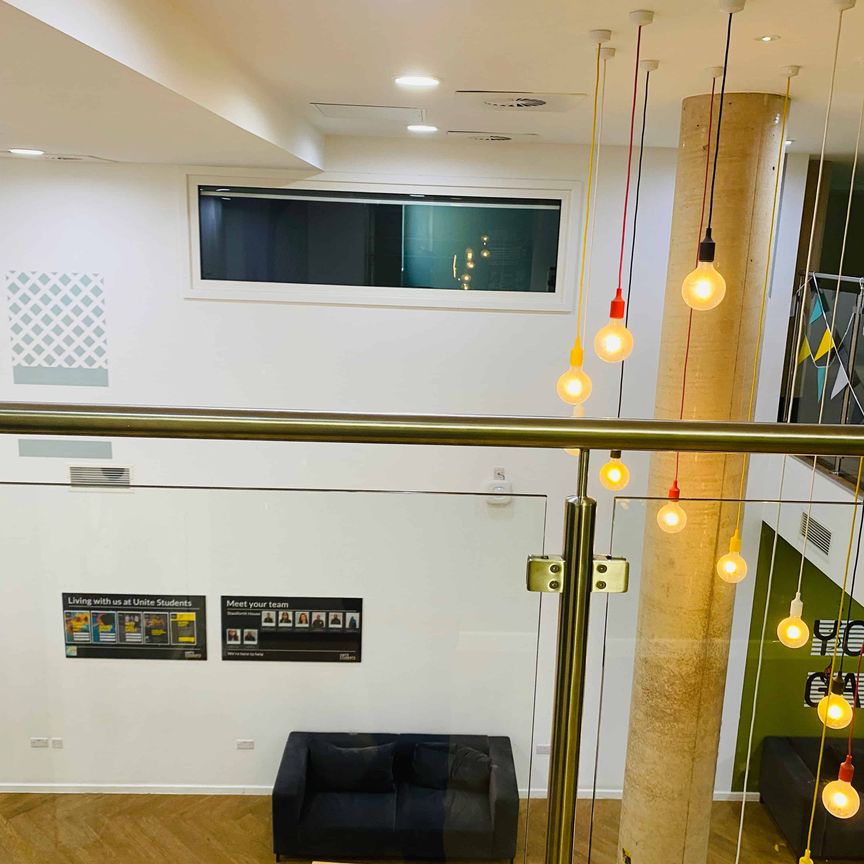 Medium High Double Ensuite - Photo 1