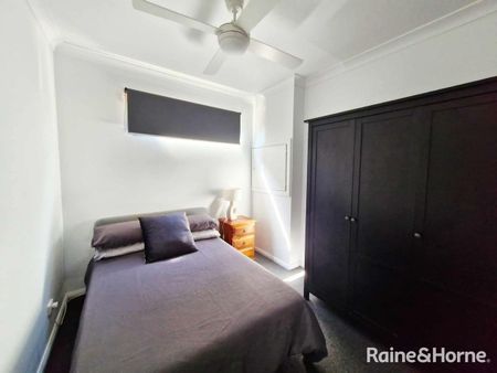Two Bedroom Fully Furnished Studio - Photo 3