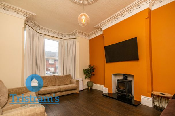 5 bed Semi-Detached House for Rent - Photo 1