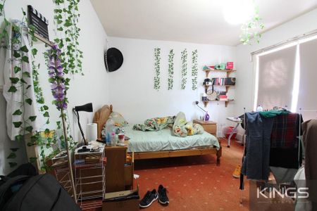 5 bedroom terraced house to rent - Photo 2